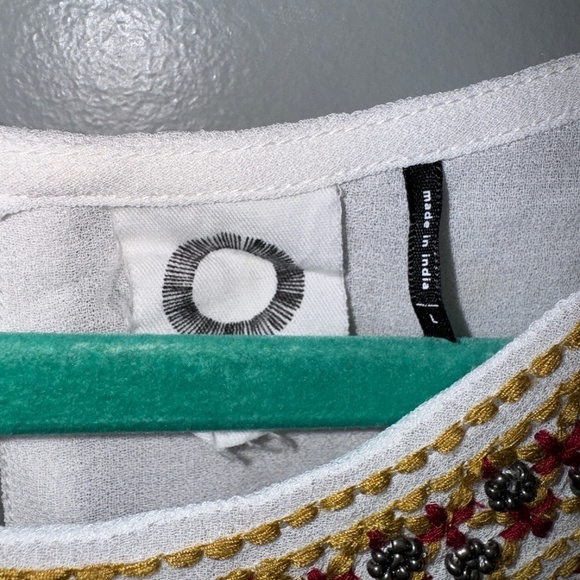 EUC Anthropologie Akemi + Kin Veyo Long Sleeve Blouse Size Large - Picture 3 of 8